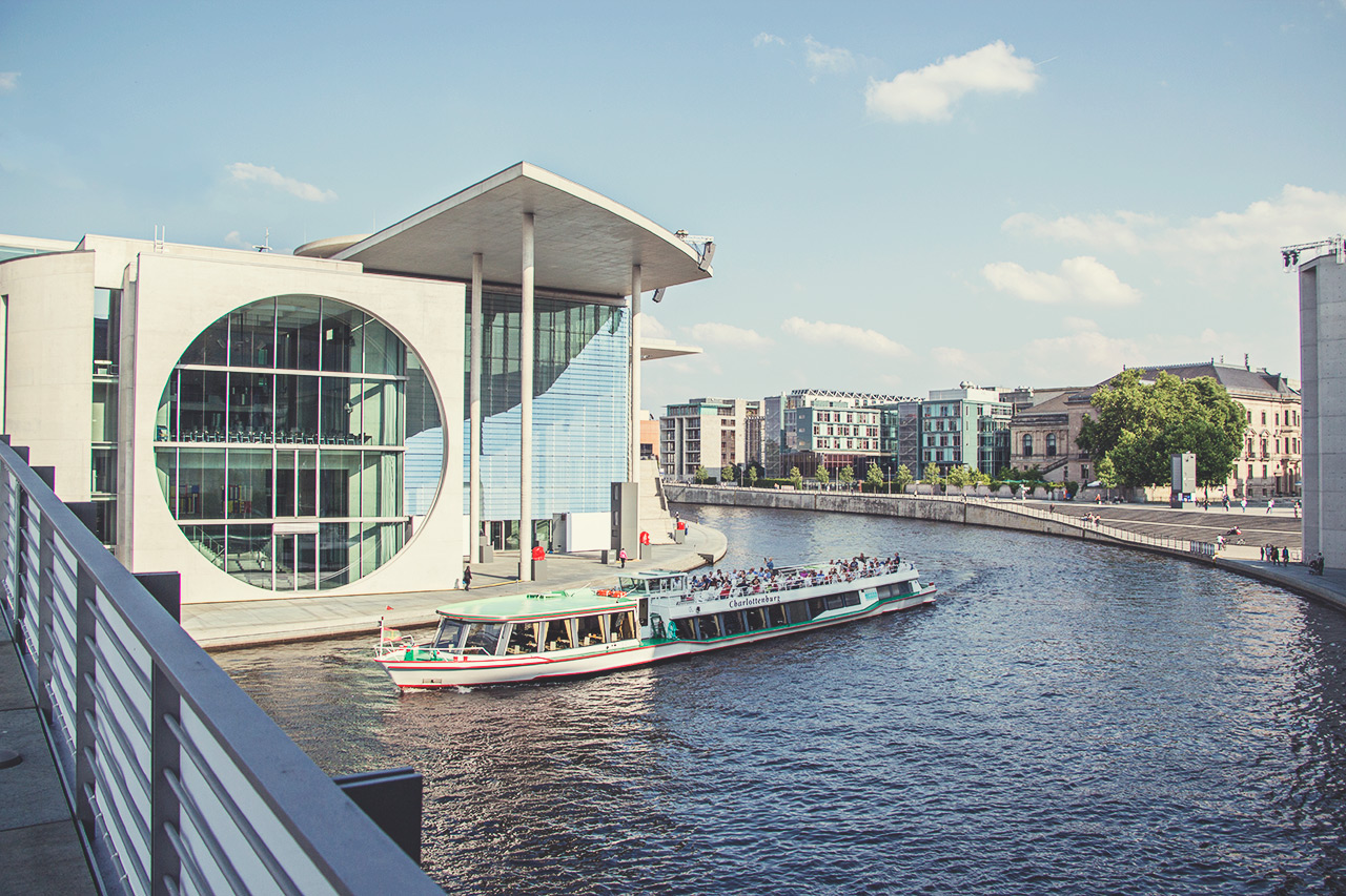 dampferfahrt city tour berlin